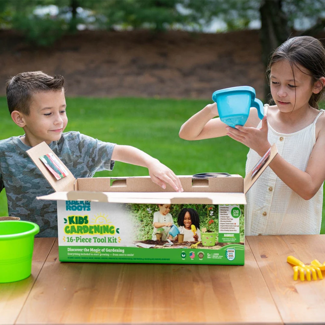 Kids Gardening 16-Piece Kids Tool Kit - Image 3